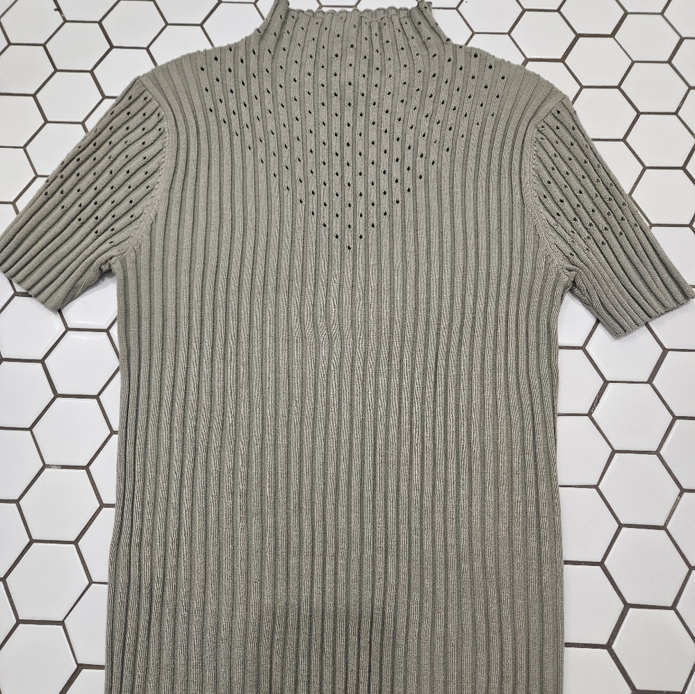 Size Small Sage Green Mock Neck Top